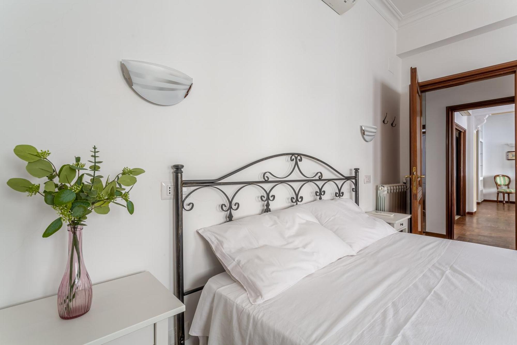 Iflat Vatican Spacious Apartment With Terrace Рим Екстер'єр фото