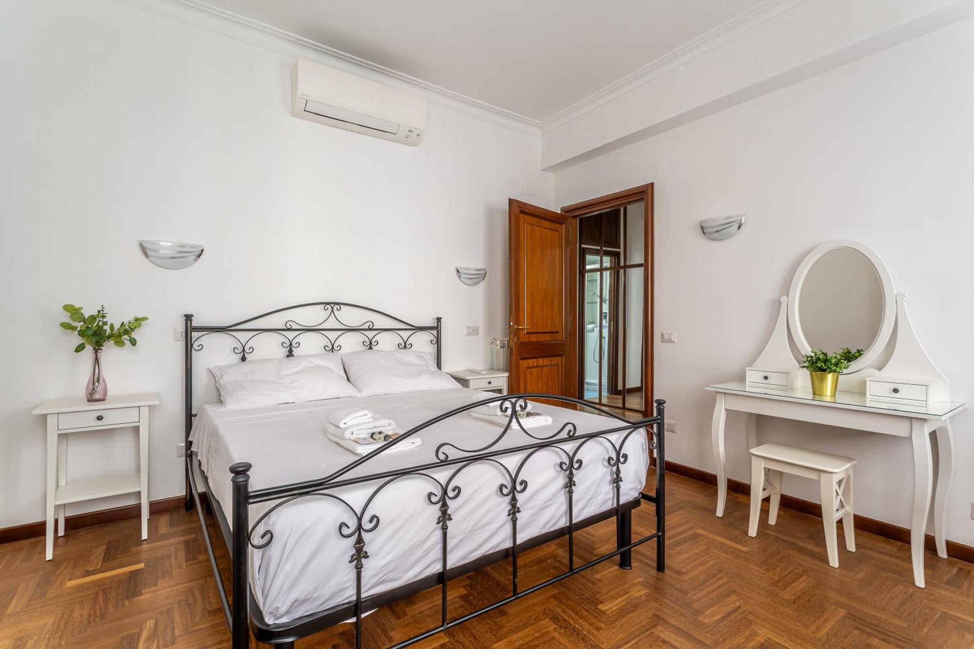 Iflat Vatican Spacious Apartment With Terrace Рим Екстер'єр фото